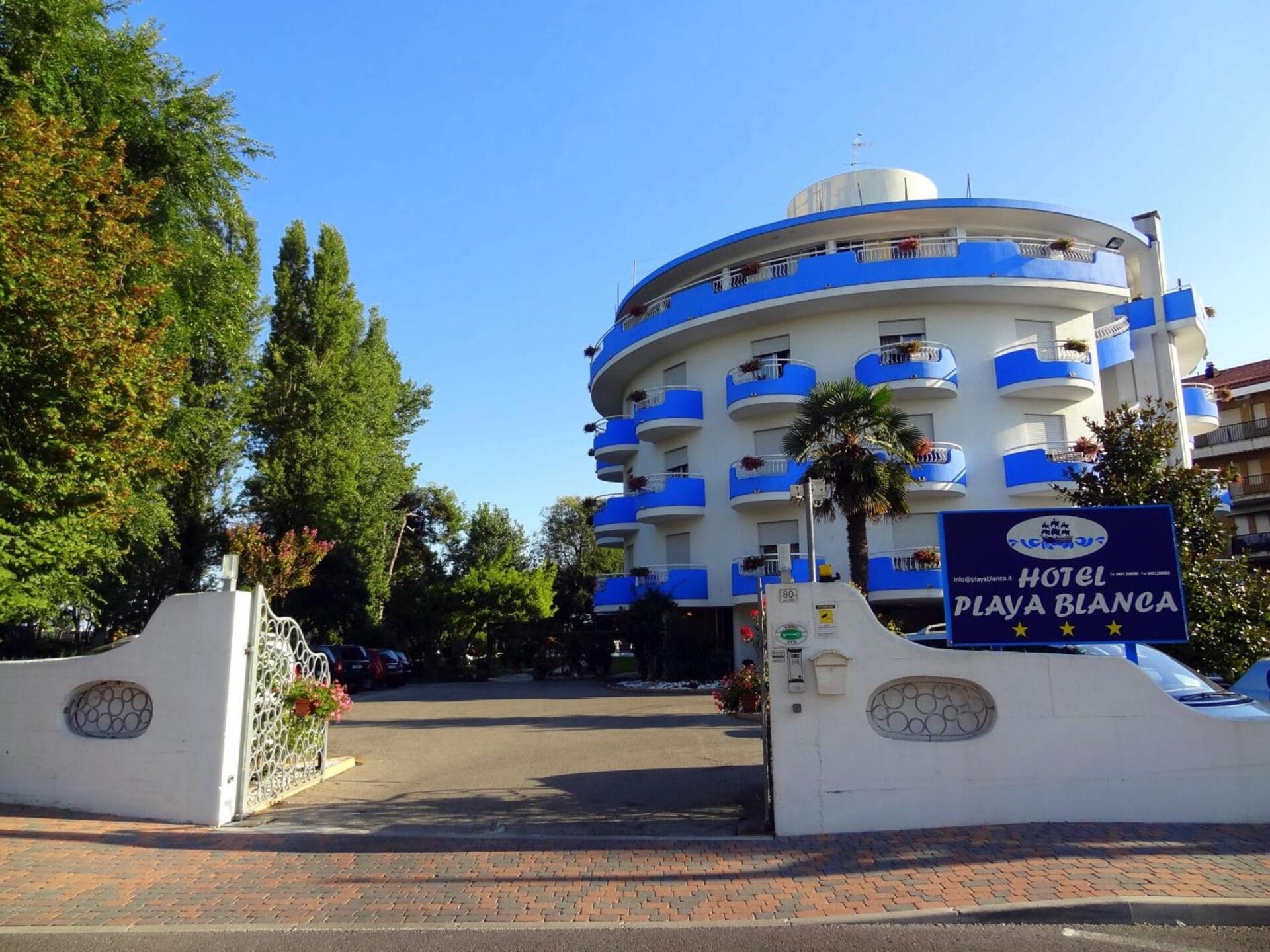 Entrata dell'Hotel Playa Blanca a Duna Verde